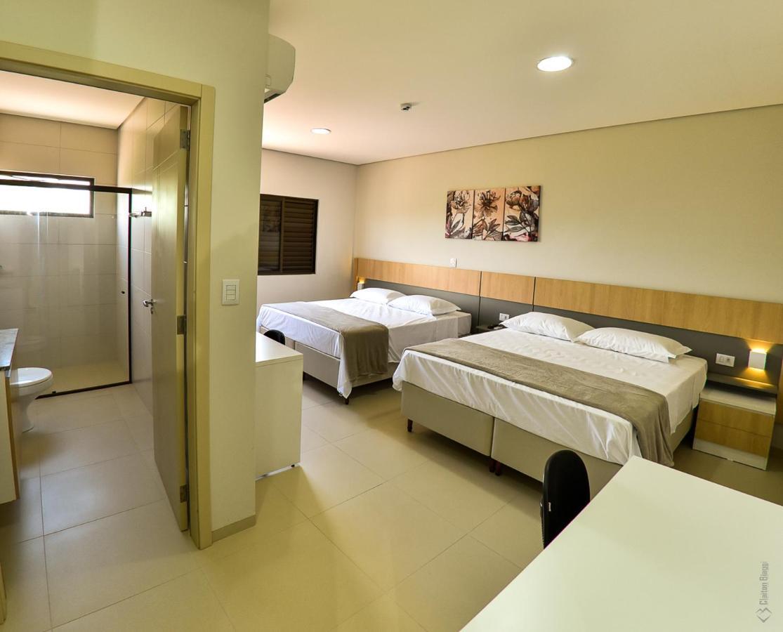 Hotel Plaza Garden Каскавел Екстериор снимка