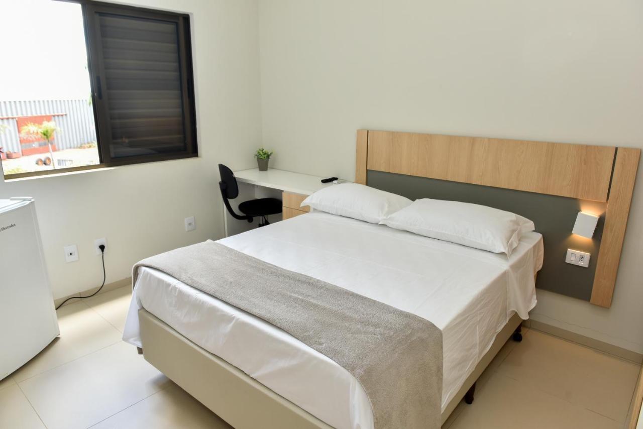 Hotel Plaza Garden Каскавел Екстериор снимка